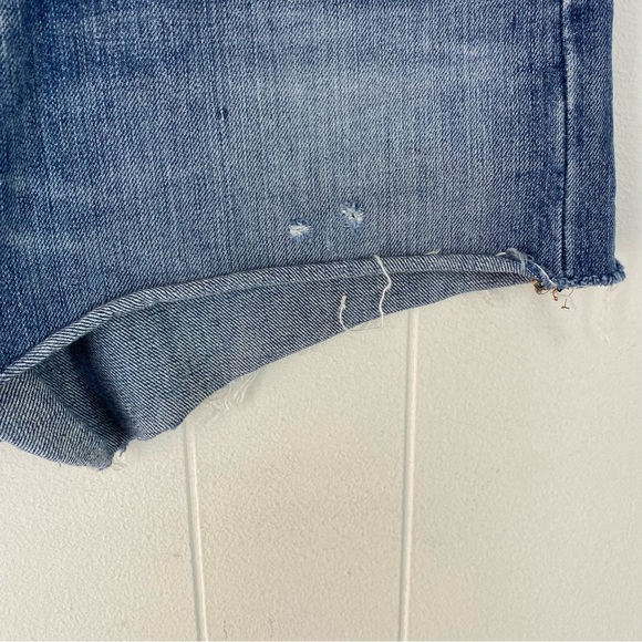 Women's Levi's 501 Cut Off Denim Jean Shorts Distressed Button Fly Size 28 - Picture 3 of 11